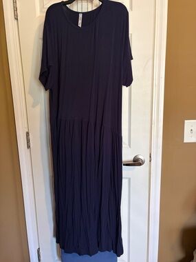 White Mark Navy Short-Sleeve Maxi Dress